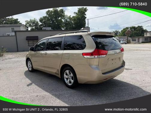 2012 Toyota Sienna LE