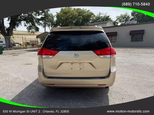 2012 Toyota Sienna LE