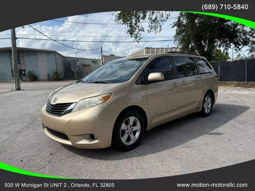 2012 Toyota Sienna LE