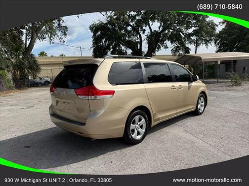 2012 Toyota Sienna LE