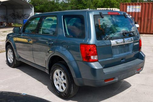 2010 Mazda Tribute i Sport