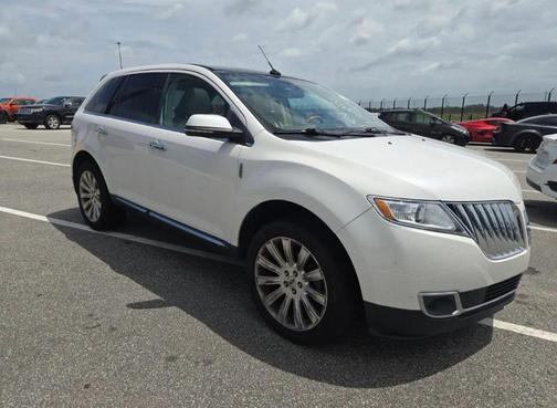 White Platinum Metallic Tri-Coat 2014 Lincoln MKX Base