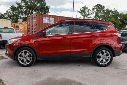 Ruby Red Tinted Clearcoat 2013 Ford Escape SE