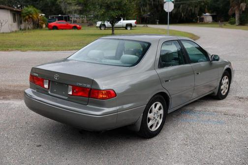 2001 Toyota Camry LE V6