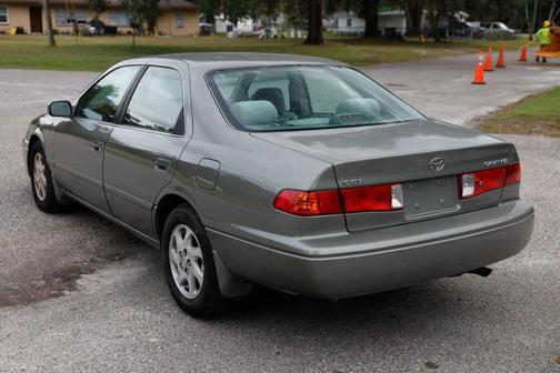 2001 Toyota Camry LE V6