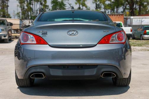 2011 Hyundai Genesis Coupe 2.0T