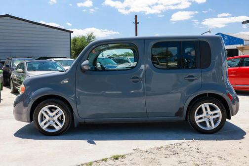 Gray 2013 Nissan Cube 1.8 SL