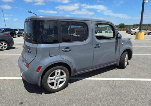 Gray 2013 Nissan Cube 1.8 SL