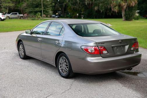 2004 Lexus ES 330 Base