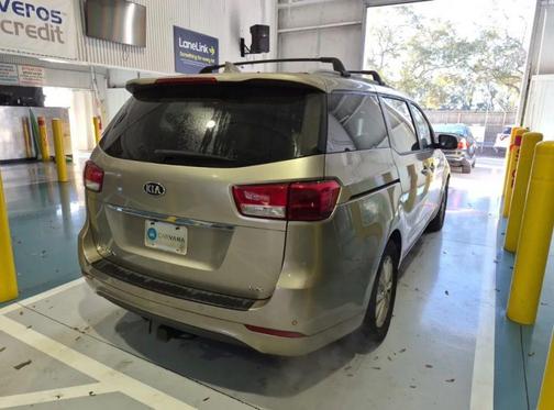 2015 Kia Sedona LX