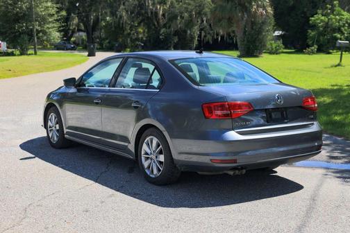 2015 Volkswagen Jetta 2.0L TDI SE w/Connectivity