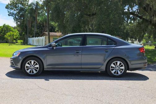 2015 Volkswagen Jetta 2.0L TDI SE w/Connectivity