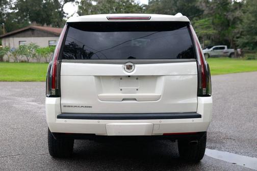 2015 Cadillac Escalade Luxury