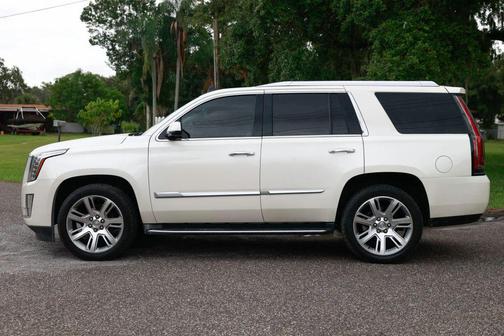2015 Cadillac Escalade Luxury