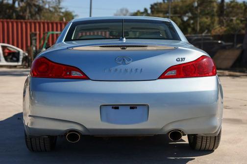 2009 INFINITI G37 Base