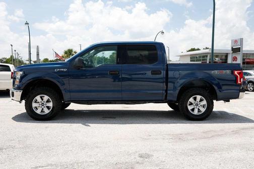Blue 2017 Ford F-150 XLT