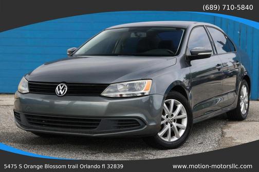 Gray 2012 Volkswagen Jetta SE