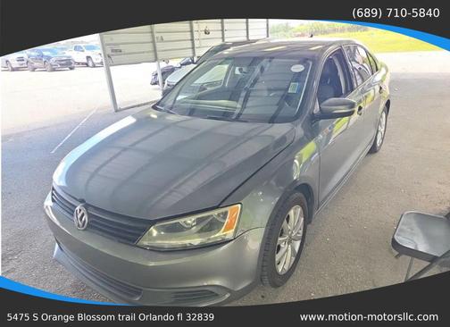 Gray 2012 Volkswagen Jetta SE