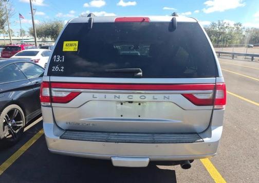 2017 Lincoln Navigator Select