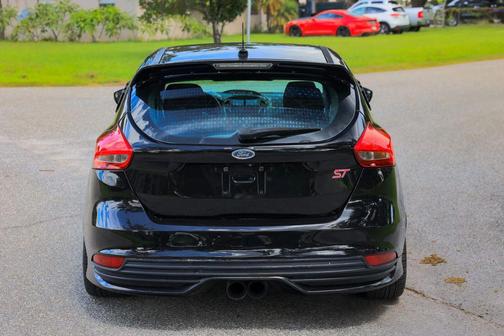 2016 Ford Focus ST 