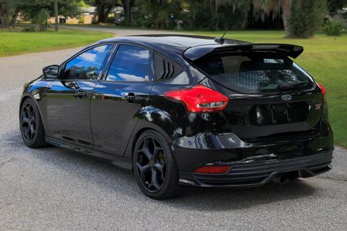 2016 Ford Focus ST 