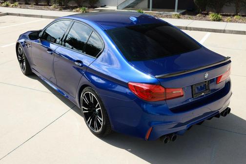 Marina Bay Blue Metallic 2018 BMW M5 Base