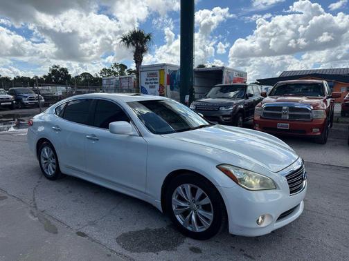 2011 INFINITI M37 Base