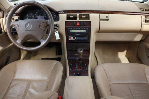 2000 Mercedes-Benz E-Class 4M