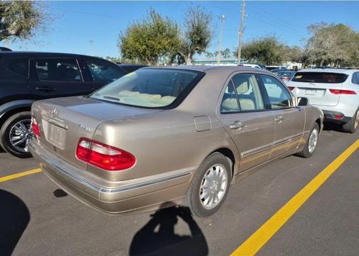 2000 Mercedes-Benz E-Class 4M