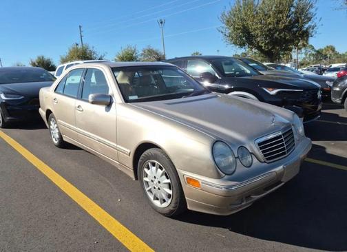 2000 Mercedes-Benz E-Class 4M