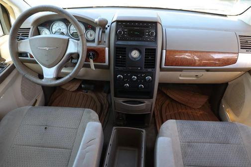2008 Chrysler Town & Country Touring