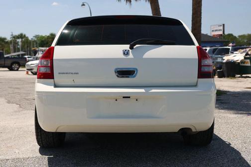Cool Vanilla Clearcoat 2005 Dodge Magnum SE