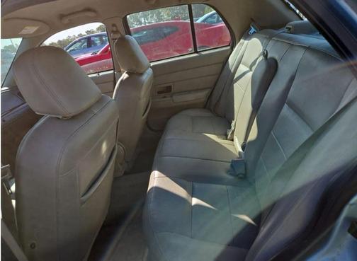 2007 Ford Crown Victoria LX