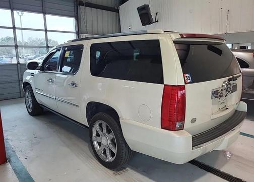 2007 Cadillac Escalade ESV Standard