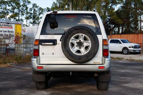 1998 Toyota Land Cruiser Base