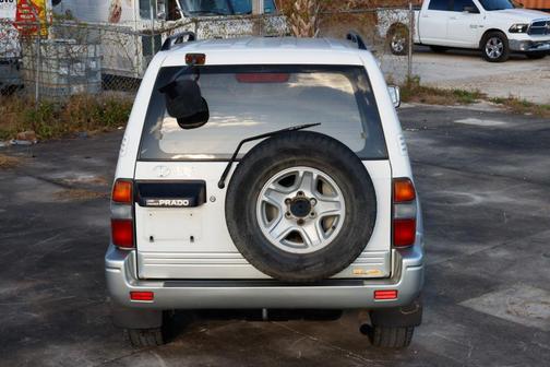 1998 Toyota Land Cruiser Base