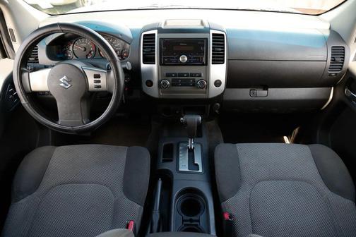 Liquid Metal Metallic 2010 Suzuki Equator Sport
