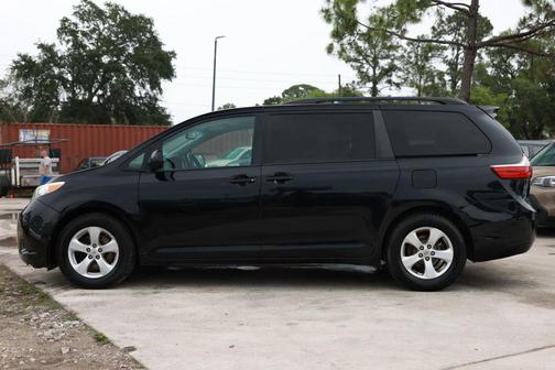 2015 Toyota Sienna LE