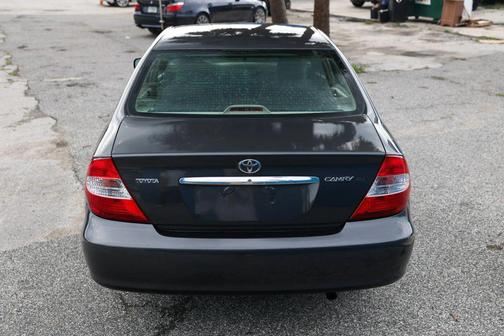 Gold 2003 Toyota Camry LE