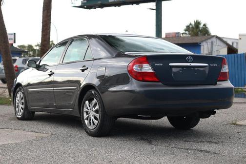 Gold 2003 Toyota Camry LE