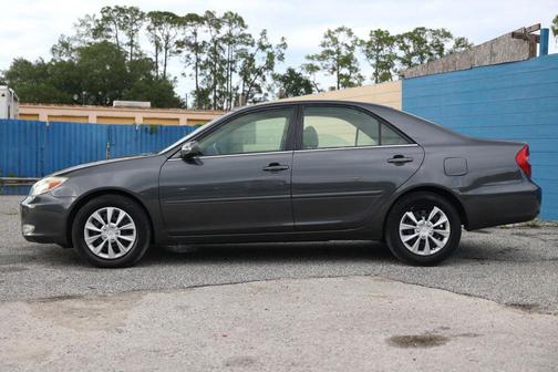 Gold 2003 Toyota Camry LE