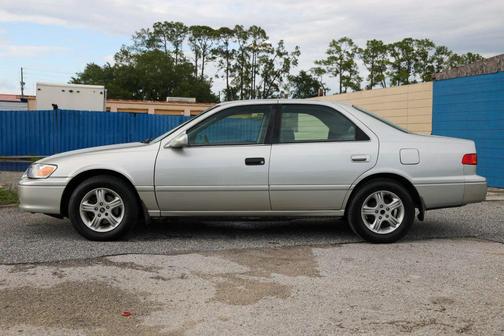 Lunar Mist Metallic 2001 Toyota Camry LE
