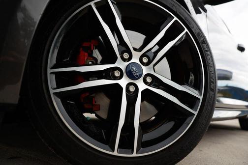 2016 Ford Focus ST 