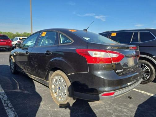 Black 2012 Ford Focus SE