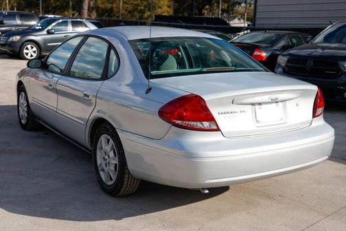 2007 Ford Taurus SE