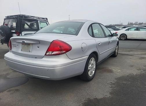 2007 Ford Taurus SE