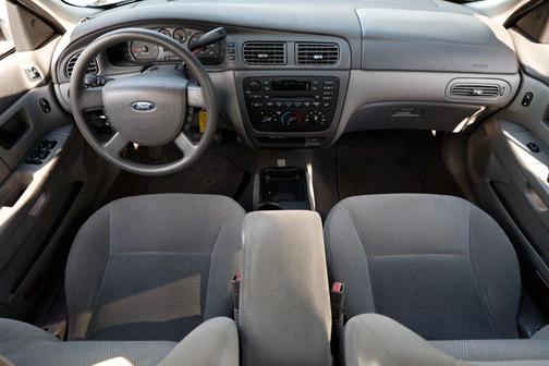 2007 Ford Taurus SE
