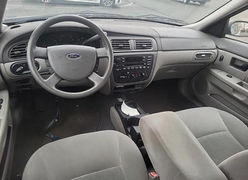 2007 Ford Taurus SE
