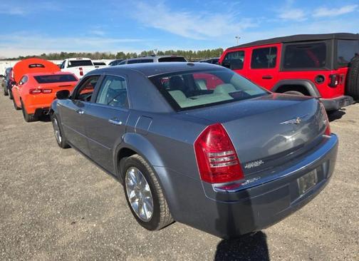 2007 Chrysler 300C Base