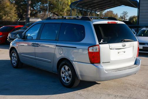 2006 Kia Sedona LX